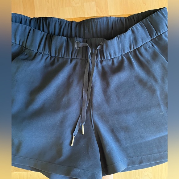 Women’s size 8 lululemon shorts -navy blue - Picture 2 of 5